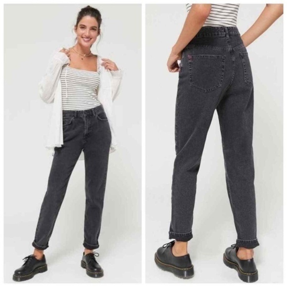BDG Urban Outfitters Mom High Rise Washed Black Tapered Leg Jeans Women’s 27 4